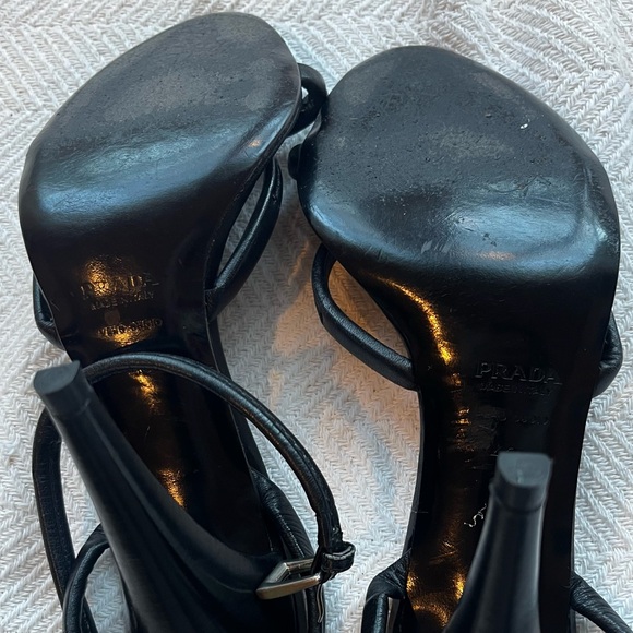 Vintage Prada leather heels - Picture 5 of 5